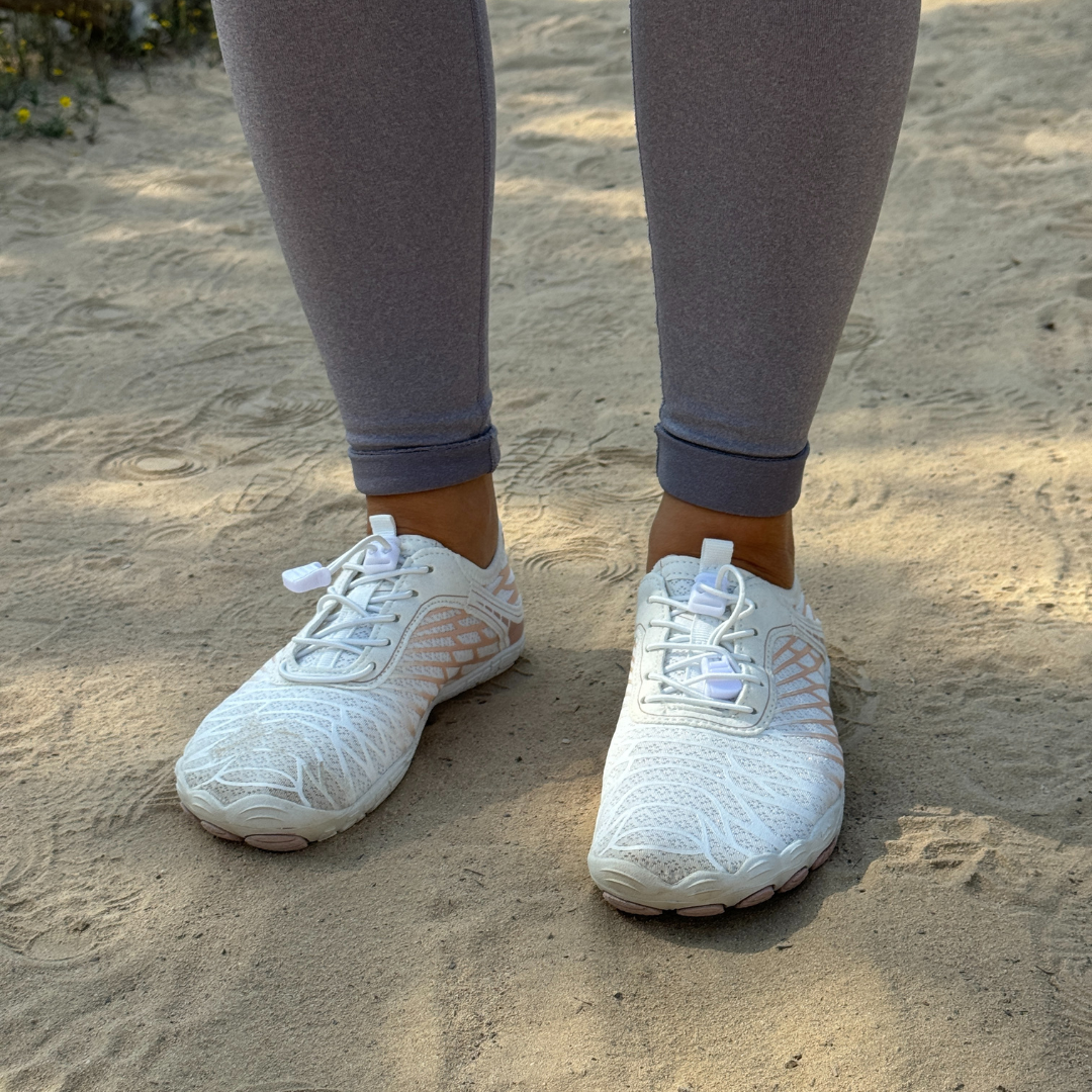  The thin zero heel sole strengthens your muscles by imitating barefoot walking. Say goodbye to pain & soreness!