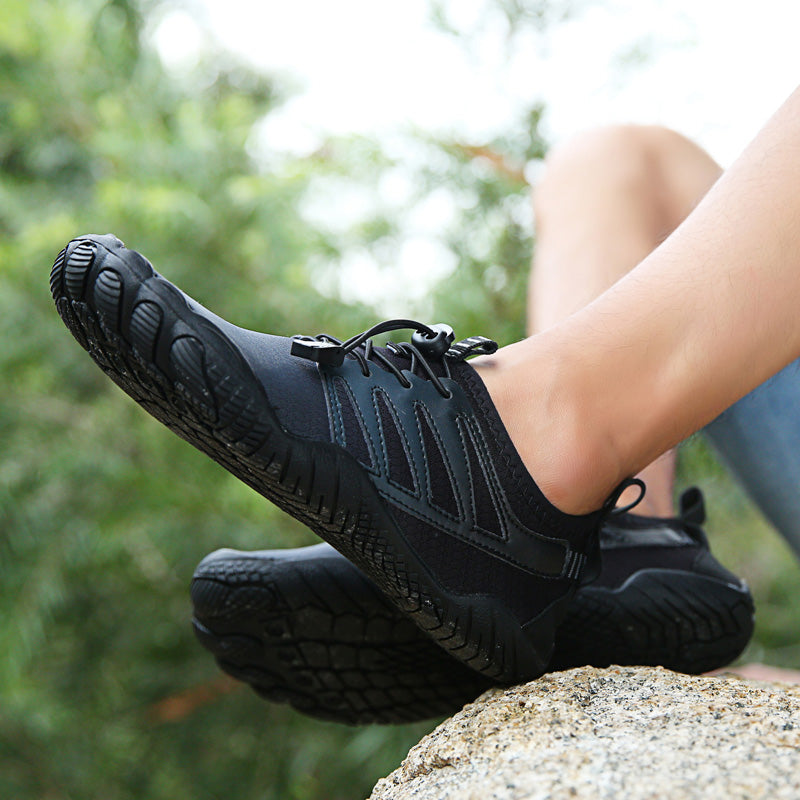 The thin zero heel sole strengthens your muscles by imitating barefoot walking. Say goodbye to pain & soreness!